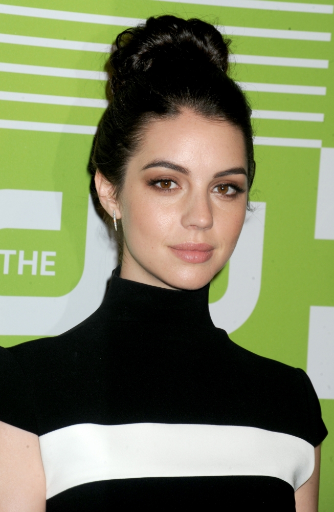 adelaide_kane_2015_may_14_cw_network_upfront_in_nyc_27.jpg